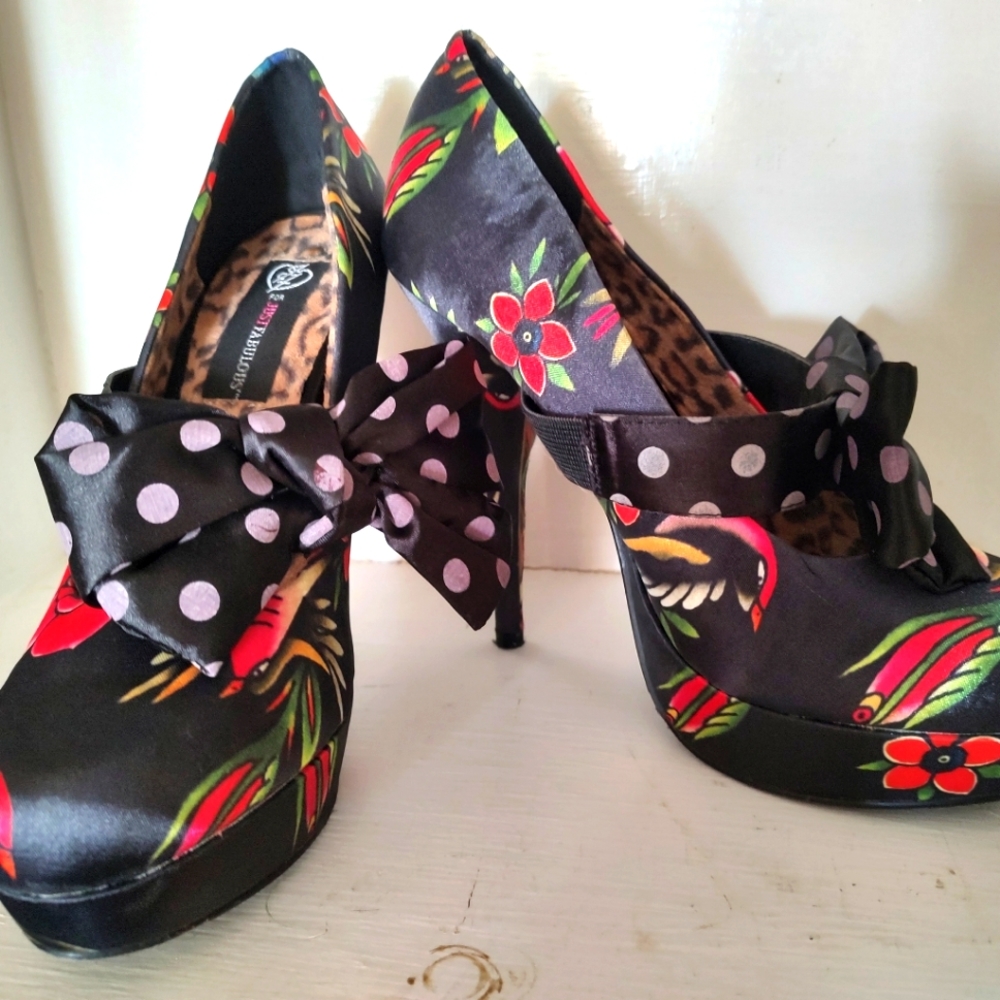 Ellie 1" platform satin cherry print retro heels with bow